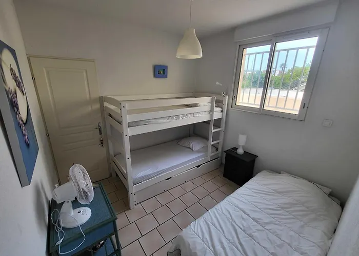 Cosy Nest With Terrace And Sea View Палава-ле-Фло